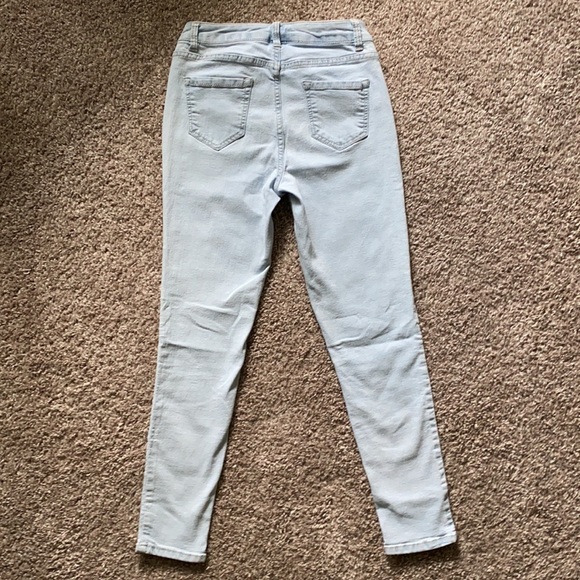 Light Wash Denim Jeans | Size 5 (fit small) - Picture 3 of 4